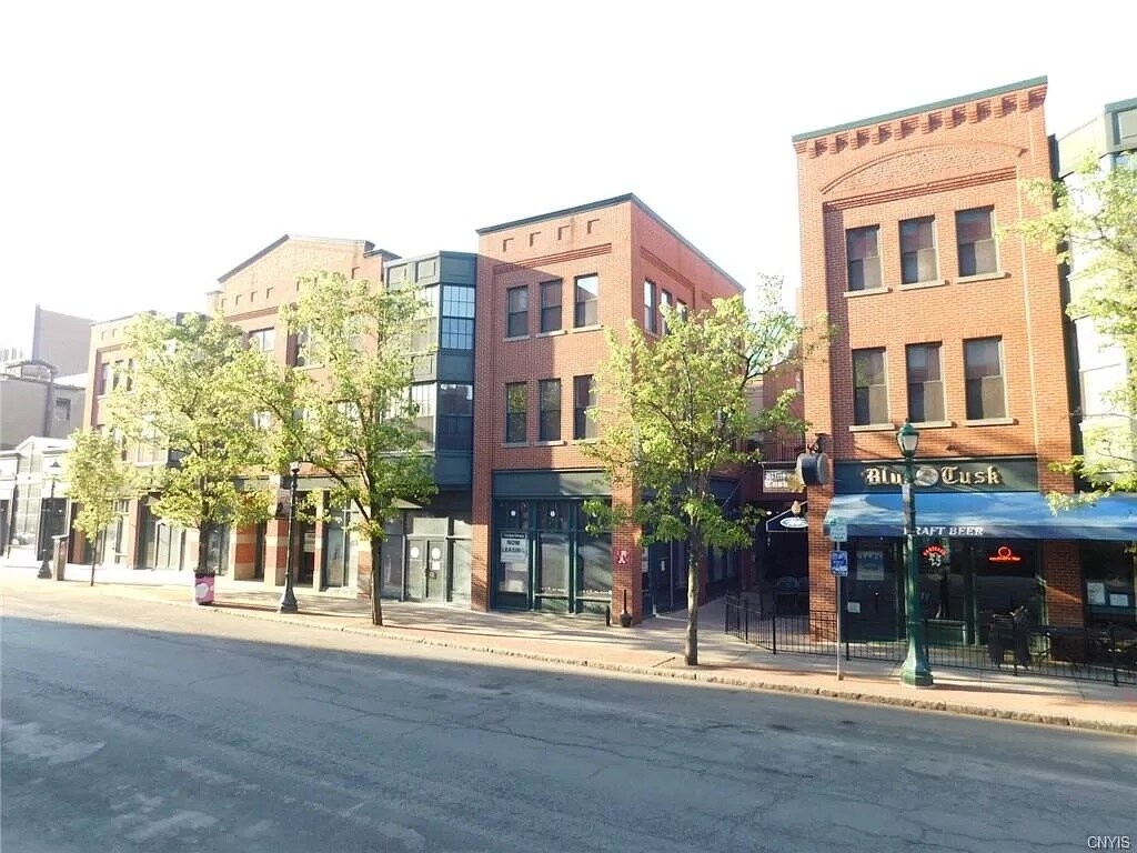 Primary Photo - 133 Walton St