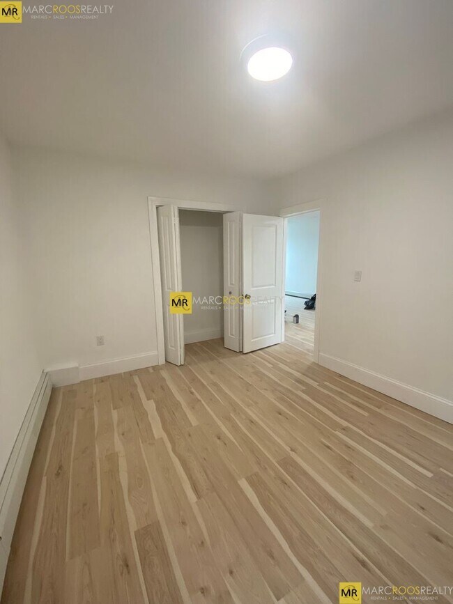 Foto del edificio - 113 Orleans St