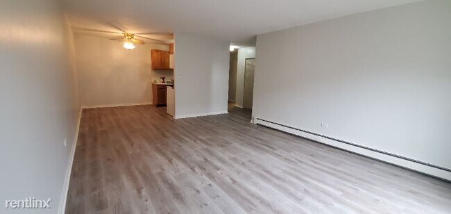 Foto del edificio - 1 br, 1 bath Condo - 8894 Knight Ave 405 U...