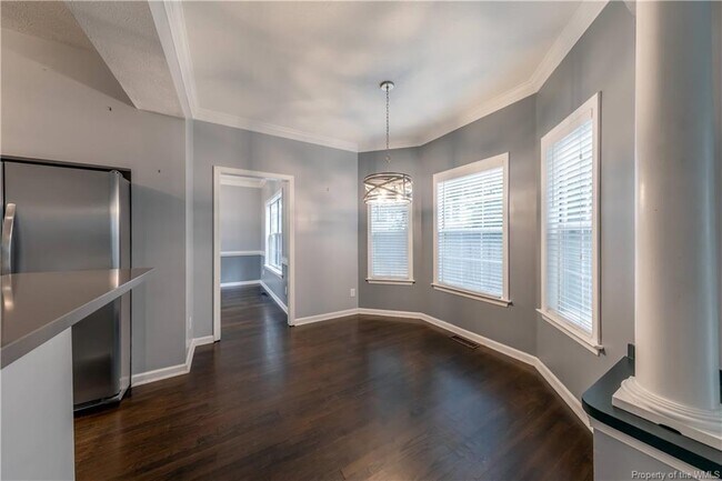 Building Photo - 102 Haymaker Pl