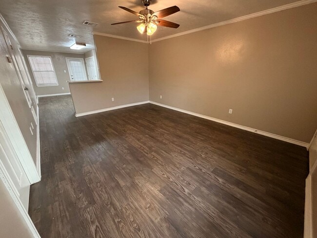 Interior Photo - Hillstone On The Parkway