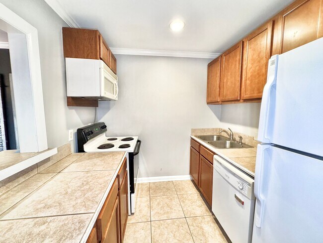 Foto del edificio - 3101 Highland Rd
