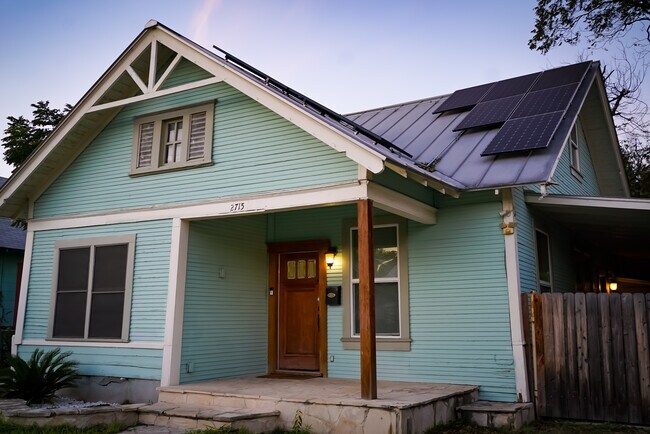 Foto del edificio - 2715 Monterey St