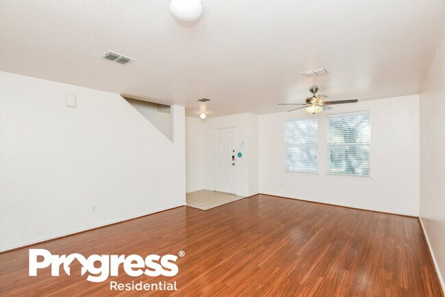 Building Photo - 740 Riverflat Dr