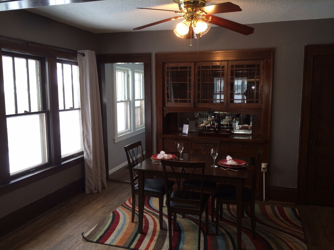Primary Photo - 431 Snelling Ave S
