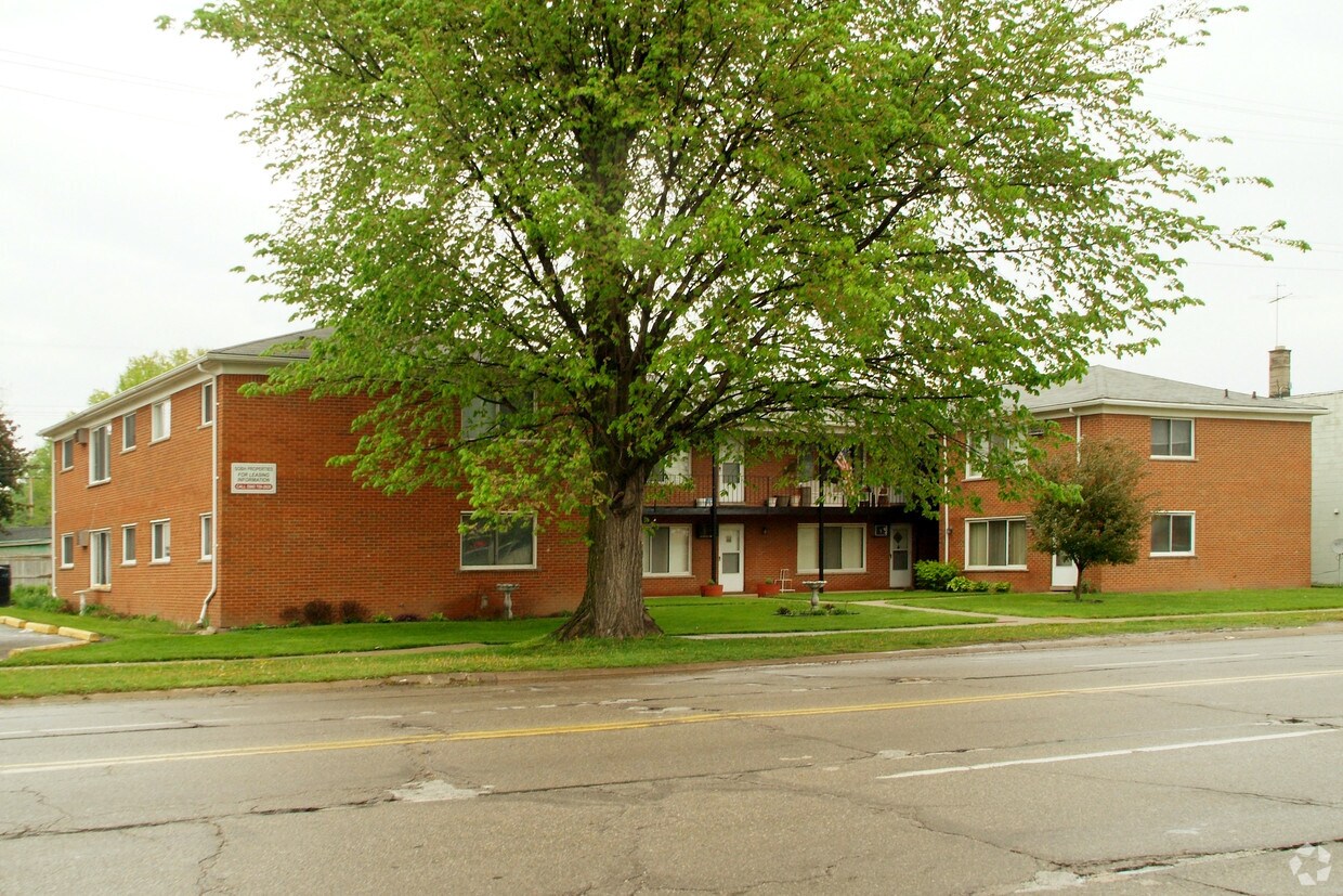 22330 W Warren Ave, Redford, MI 48239 Apartments in Redford, MI