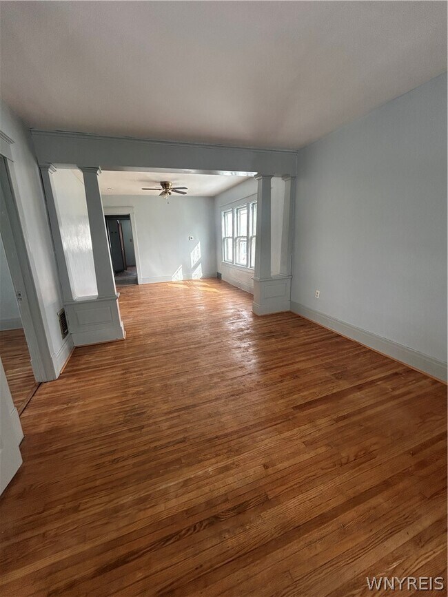 Foto del edificio - 74 Philadelphia St