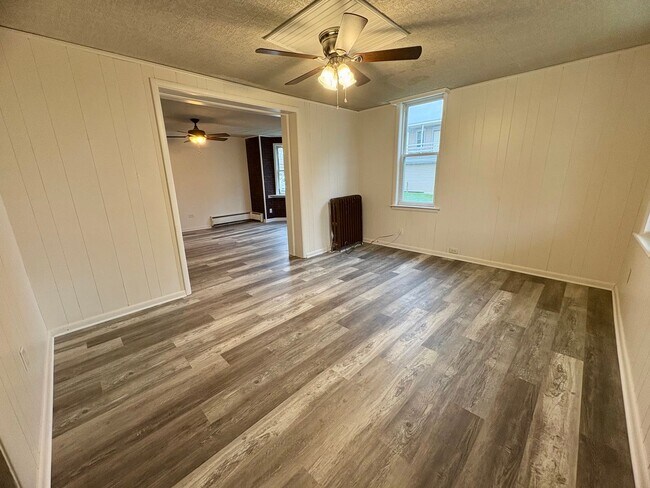 Foto del edificio - 3 Bedroom 1 Bathroom in Lebanon!