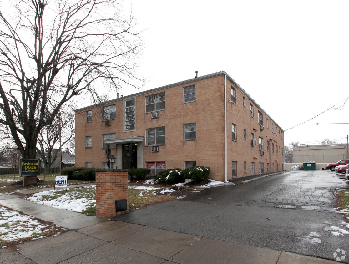 Eastmoor Plaza Apartments in Columbus, OH