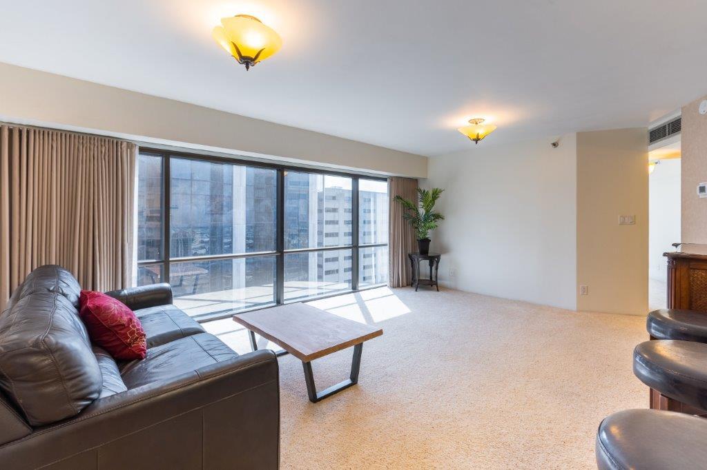 Foto principal - 1088 Bishop St