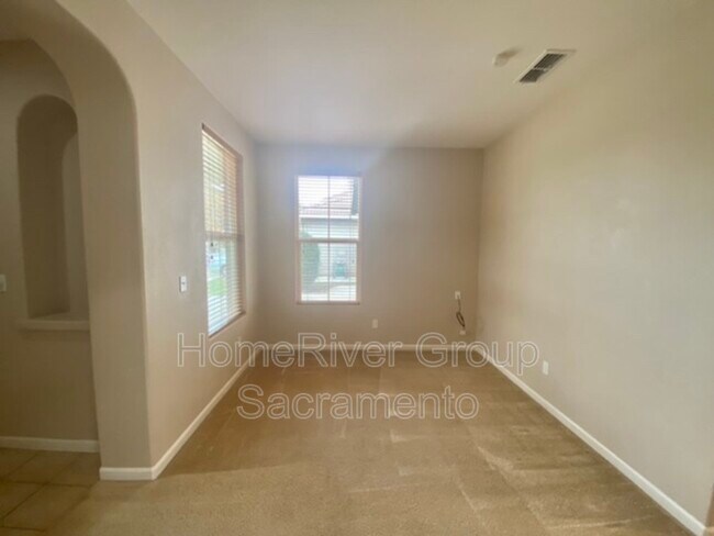 Foto del edificio - 4221 Borderlands Dr