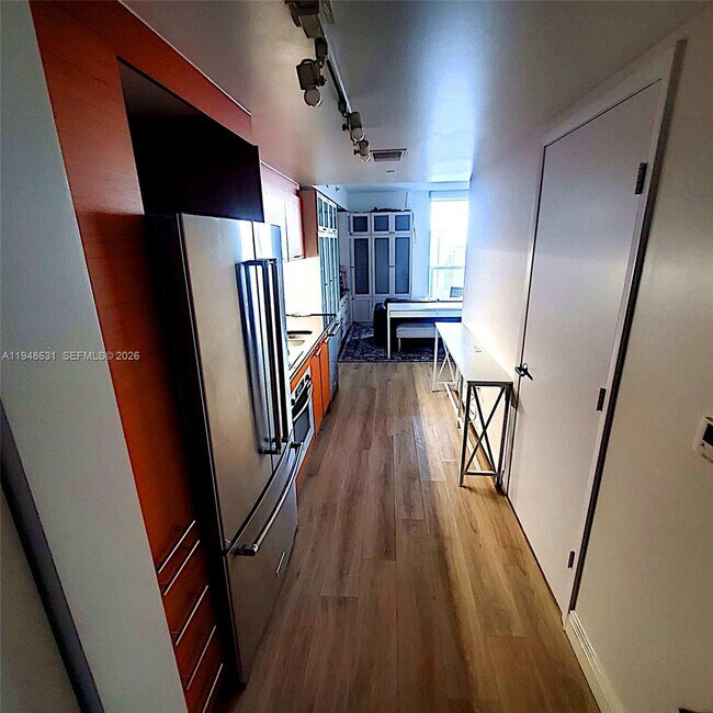 Building Photo - 50 Biscayne Blvd