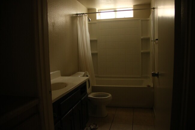 Building Photo - 5247 Huntington Dr N