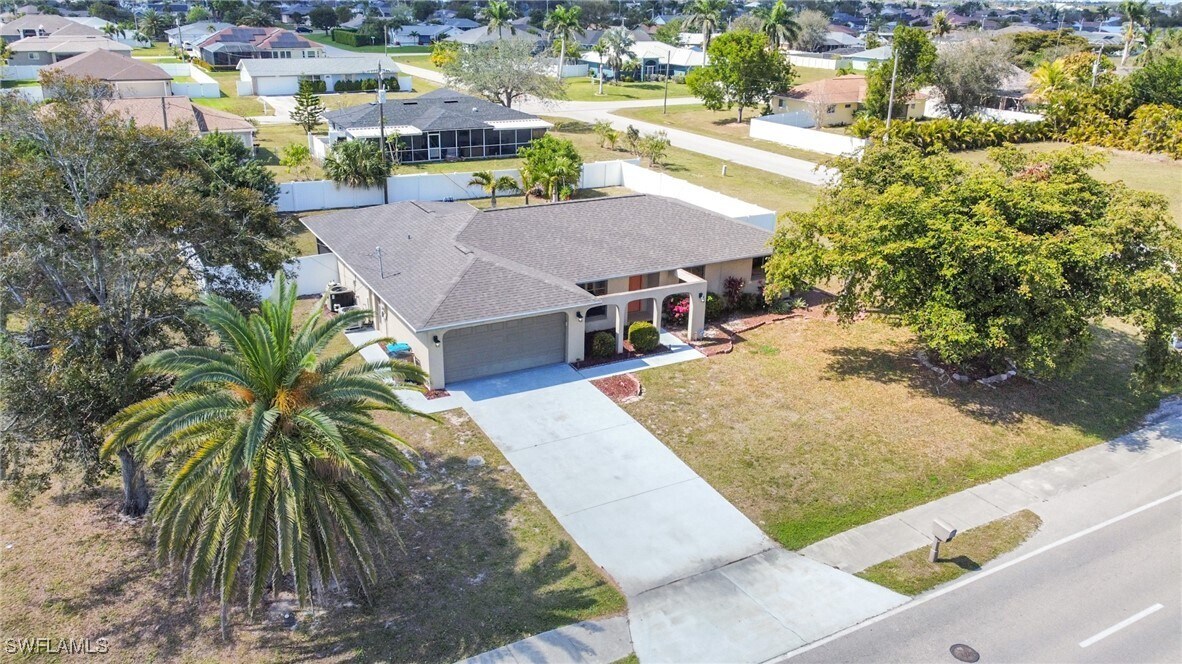 Primary Photo - 1628 Country Club Blvd