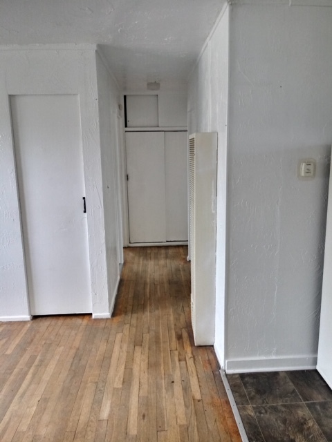 Building Photo - 1044 Ricks St