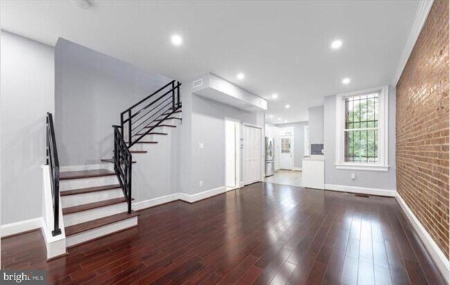 Foto del edificio - 3633 11th St NW
