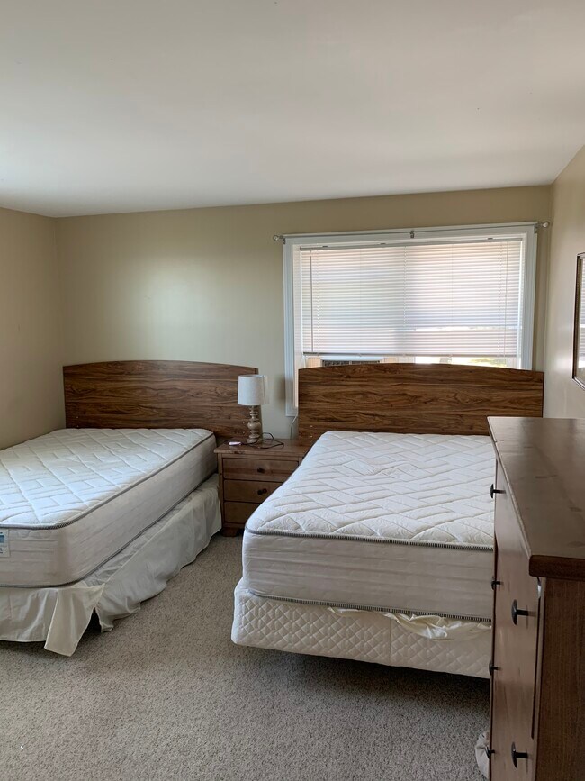 Foto del edificio - 96 E Grand Ave