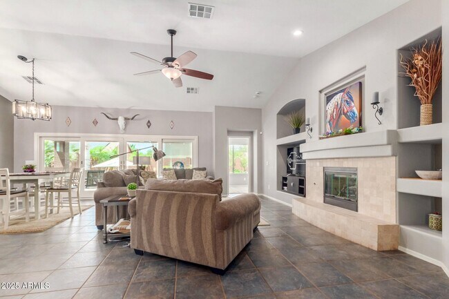 Foto del edificio - 2560 W Canyon Way