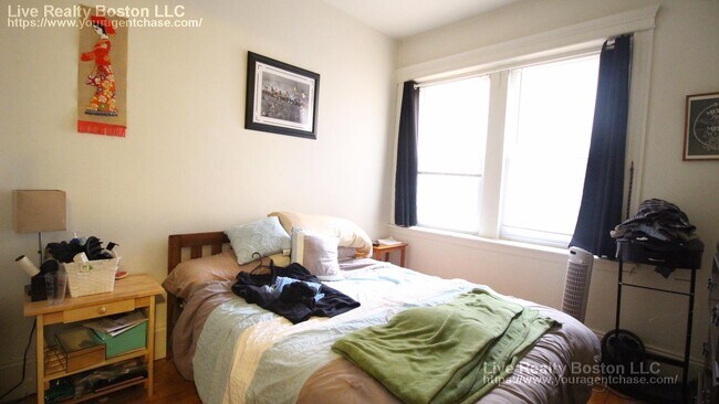 Foto del edificio - 1822 Beacon St