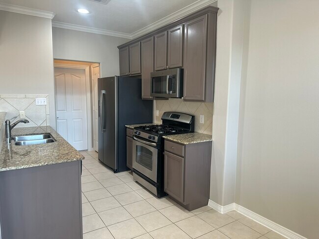 Foto del edificio - 8905 Keymill Dr