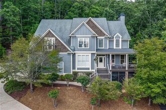 Building Photo - Room in House on Hillside Dr