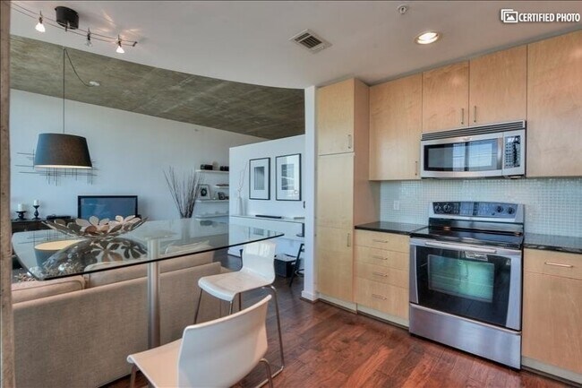 Foto del edificio - 5925 Almeda Rd