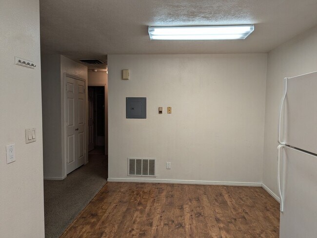 Foto del edificio - 247 N 200 E