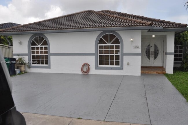 Building Photo - 14346 SW 49th Ln