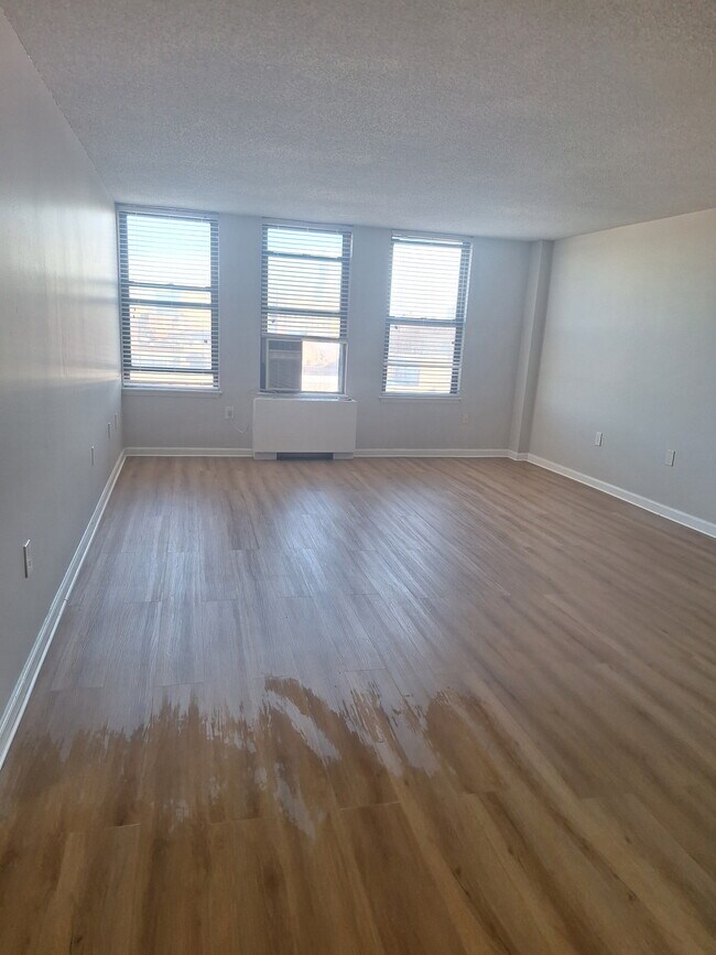 Foto del edificio - 967 Asylum Ave