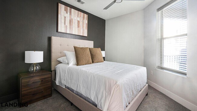 Foto del edificio - 701 Rahling Rd