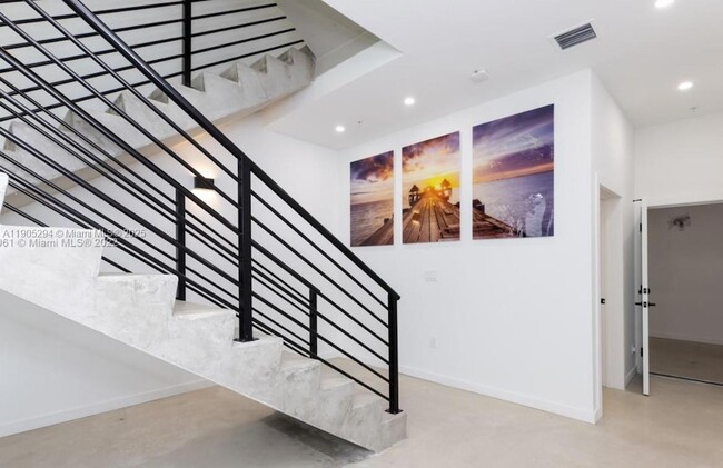 Photo - 7103 NE 4th Ct Townhome