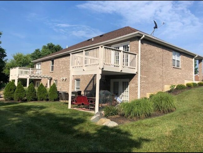 Foto del edificio - 807 Tamarack Ct