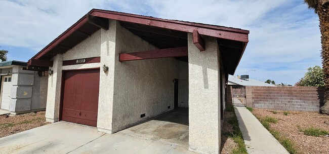 Foto del edificio - 3 Bedroom Single Story Townhome