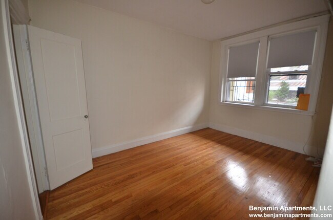 Foto del edificio - 127 Sutherland Rd
