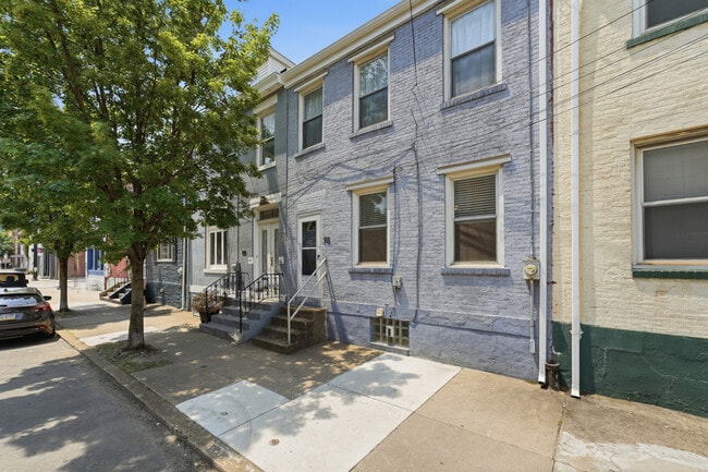 Building Photo - 98 S 18th St