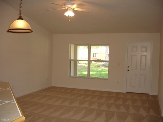 Building Photo - 36 Pony Express Dr