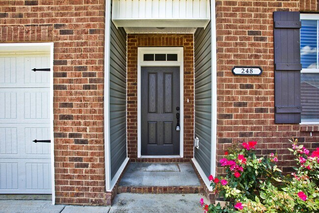 Foto del edificio - 248 Autumn Terrace Ln