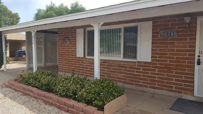 Building Photo - 6740 E Kenyon Dr