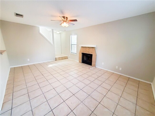 Building Photo - 8806 Springmail Cir