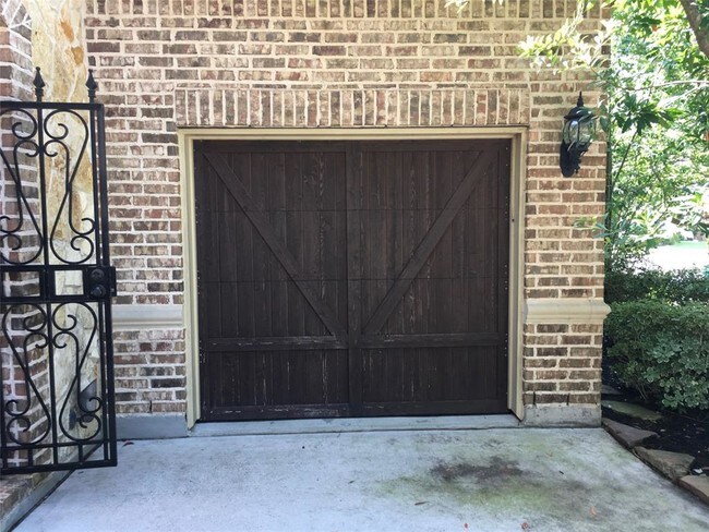 Building Photo - 6 Vintage Path Pl