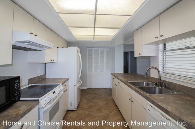 Building Photo - 3 br, 2 bath House - 439 Pineview Drive - ...