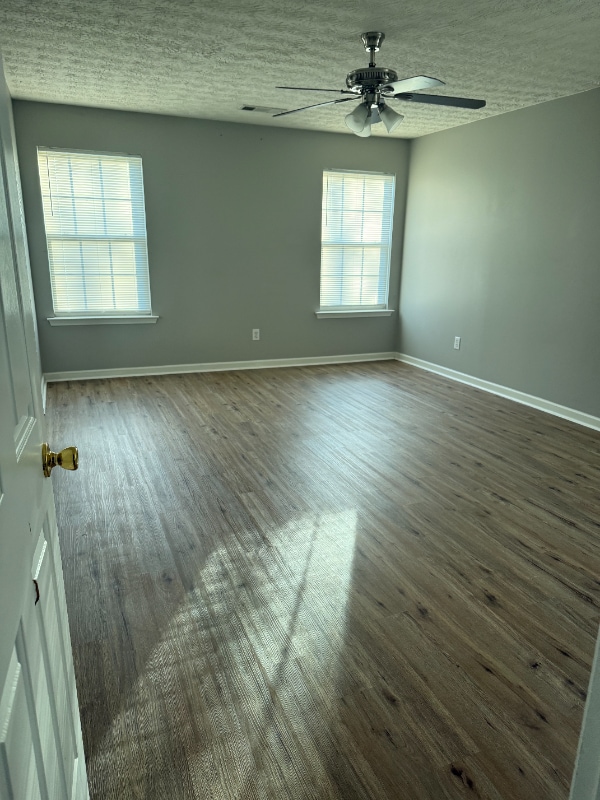 Foto del edificio - 1211 Matt Moore Ct