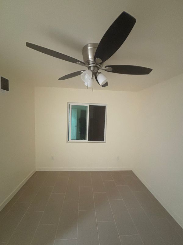 Foto del edificio - 3339 45th St