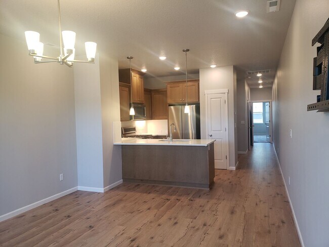 Foto del edificio - Reed's Crossing 2 bed/2.5 bath Townhome!