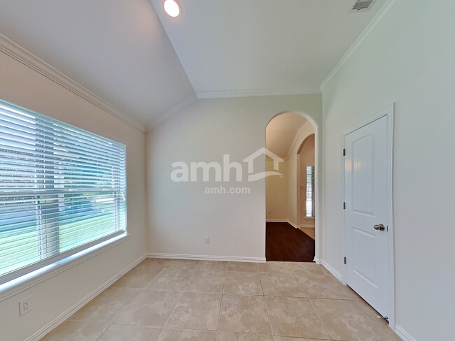 Foto del edificio - 1704 Juniper Knoll Way