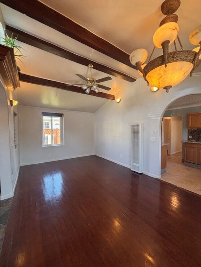 Foto del edificio - Oceano Gem! 2BR/2BA + Bonus Room, Private Patio & Extra Storage