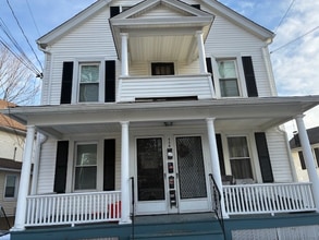 Building Photo - 444-454 West St