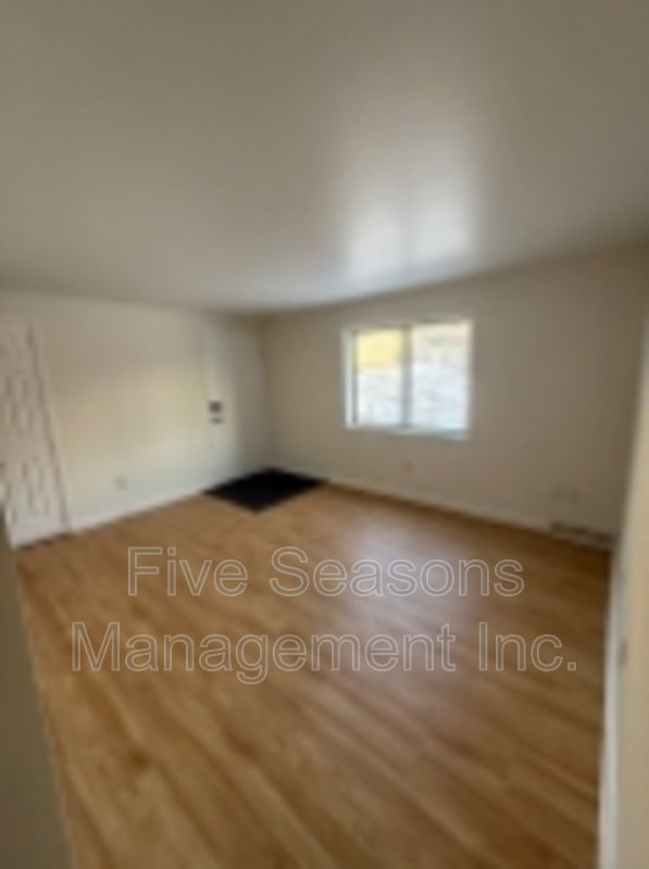 Building Photo - 1036 North Ave