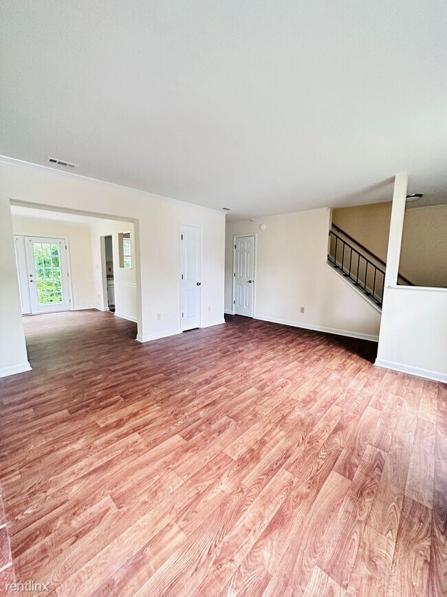 Building Photo - 3 br, 1.5 bath House - 1410 Minor Ridge Court