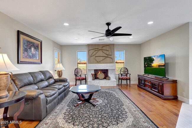 Foto del edificio - 9214 W Kerry Ln